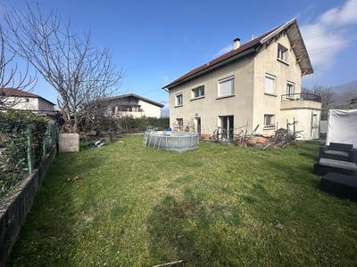 Maison - 224 m² - 6 pièces