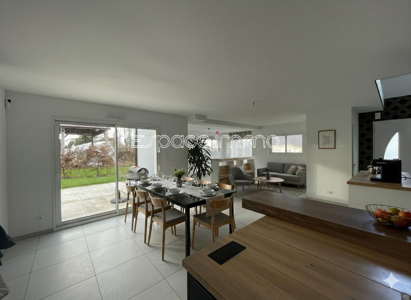 Maison - 150 m² - 6 pièces