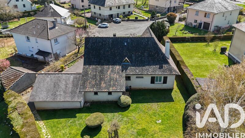 Maison - 204 m² - 6 pièces