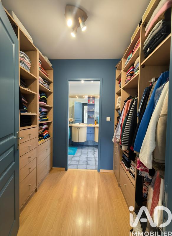 Maison - 224 m² - 8 pièces