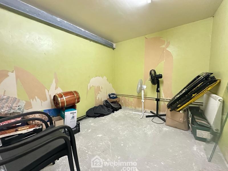 Local commercial - 372 m² - 8 pièces