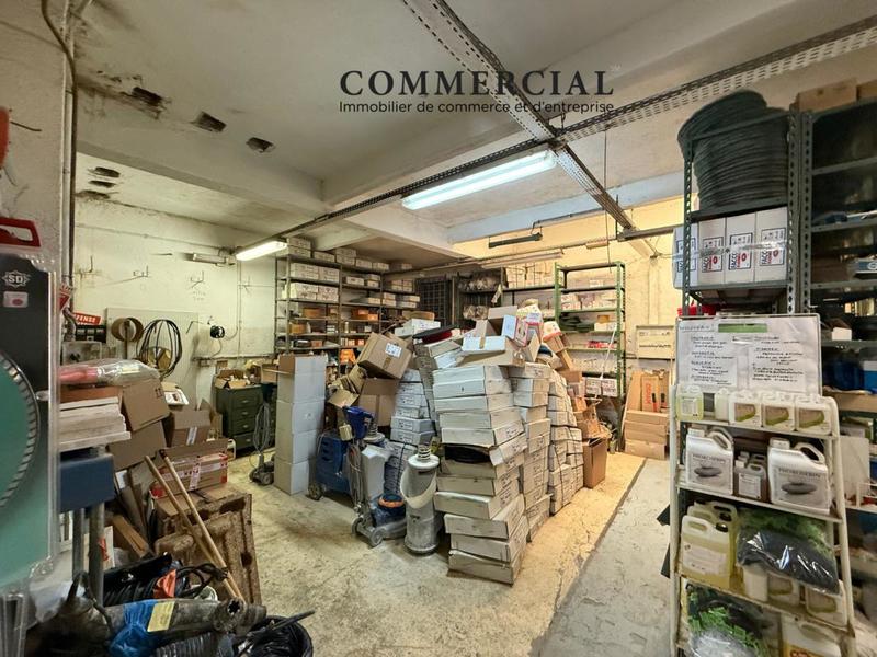 Local commercial - 122 m²