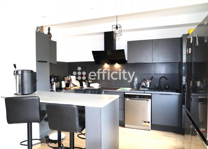 Appartement - 81 m² - 4 pièces