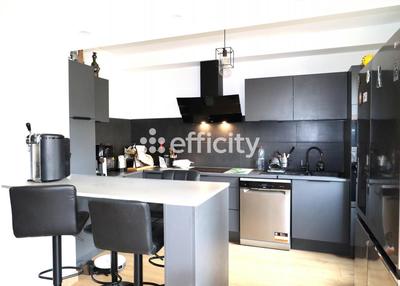 Appartement - 81 m² - 4 pièces