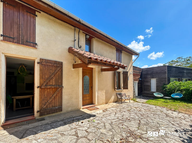 Maison - 205 m² - 6 pièces