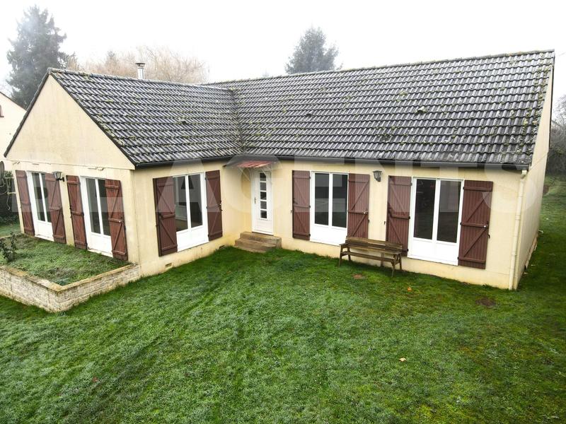 Maison traditionnelle - 103 m² - 6 pièces