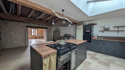 Maison - 150 m² - 4 pièces