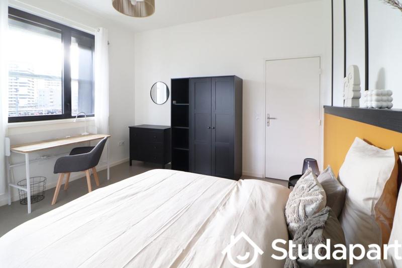 Chambre - 12 m² - 1 pièce