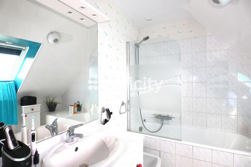 Maison - 127 m² - 5 pièces