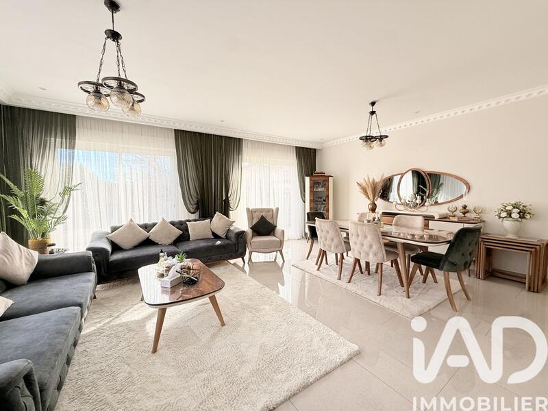 Maison - 137 m² - 5 pièces