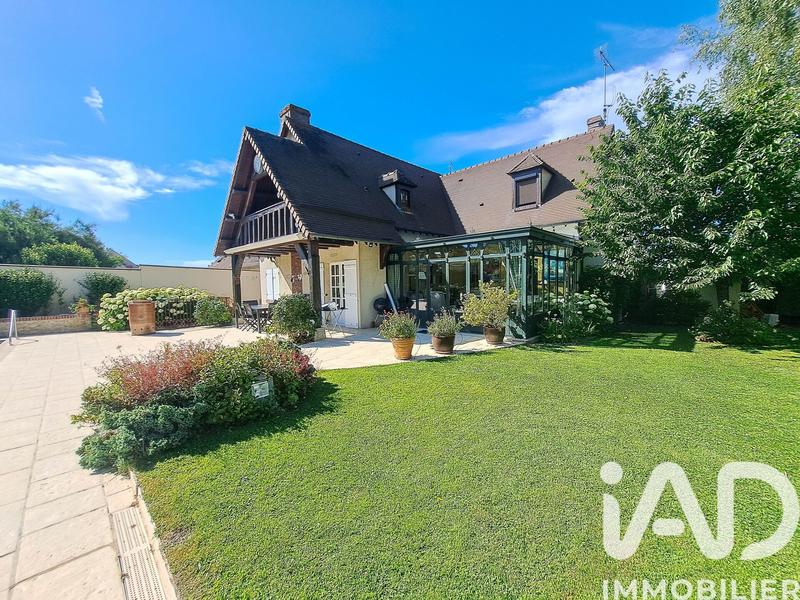 Maison - 213 m² - 7 pièces