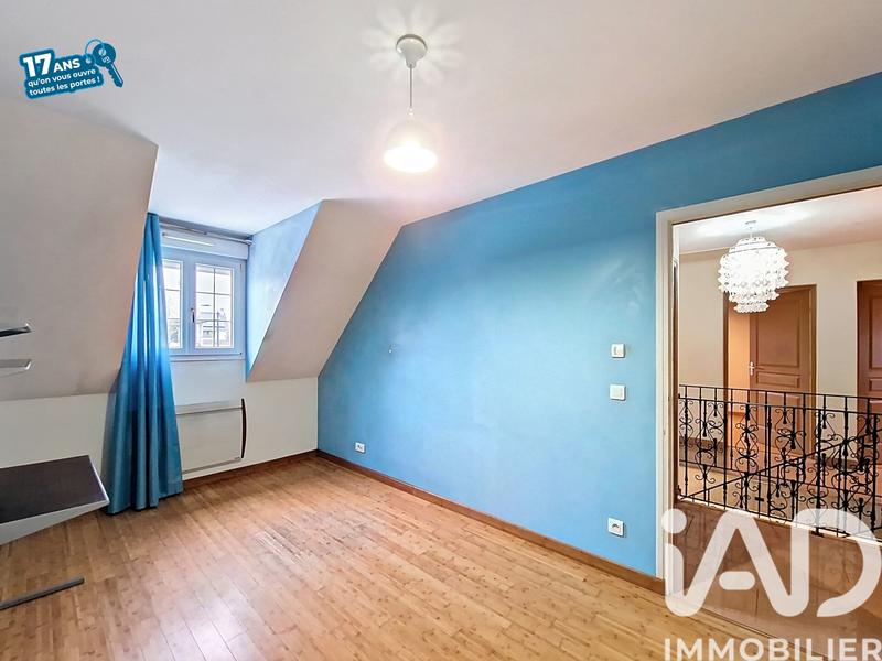 Maison - 250 m² - 7 pièces