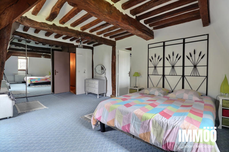 Maison - 268 m² - 12 pièces