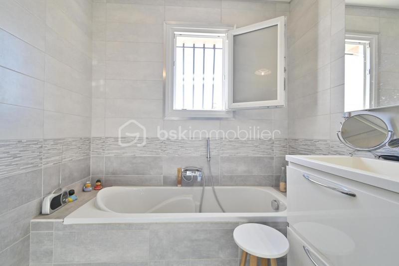 Villa - 160 m² - 7 pièces