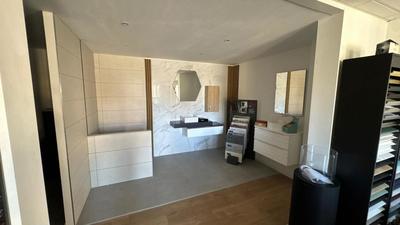 Local commercial - 84 m² - 4 pièces