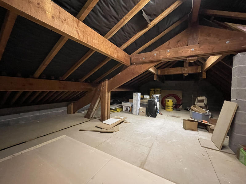 Maison - 211 m² - 6 pièces