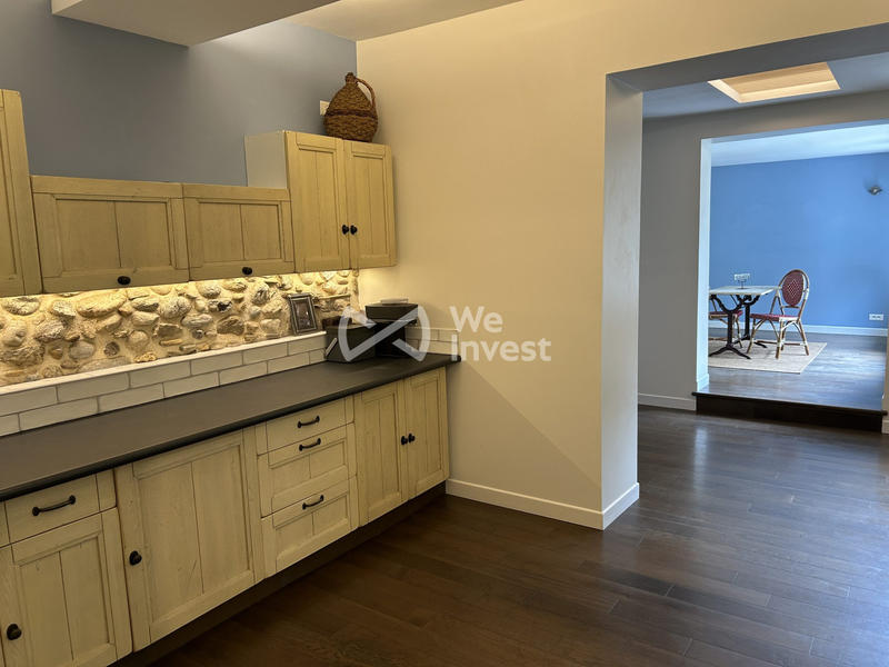 Maison - 185 m² - 10 pièces