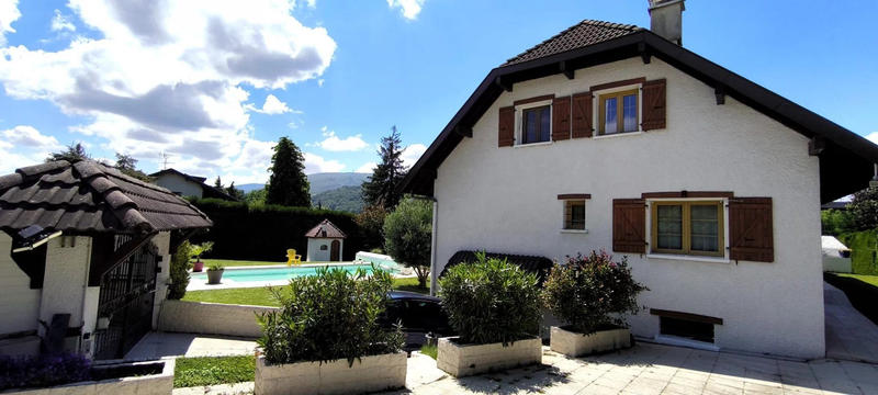 Villa - 169 m² - 6 pièces