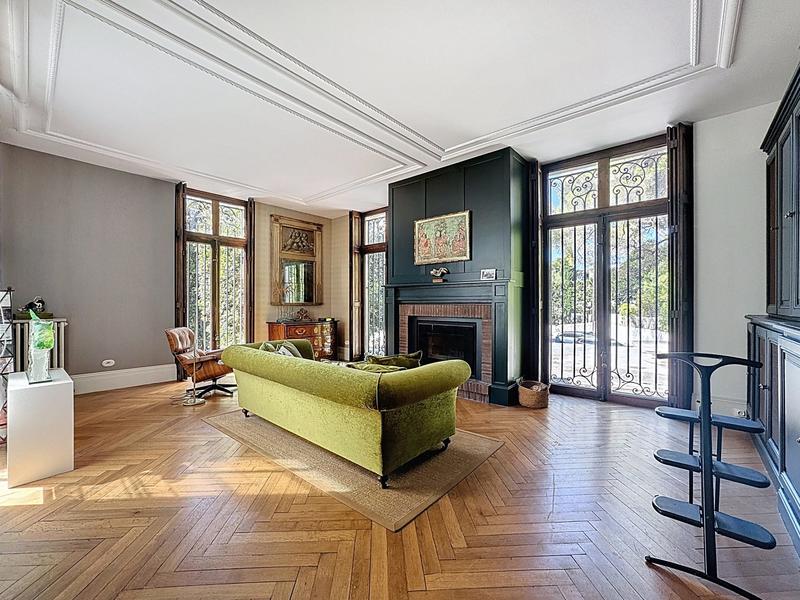 Villa - 230 m² - 6 pièces