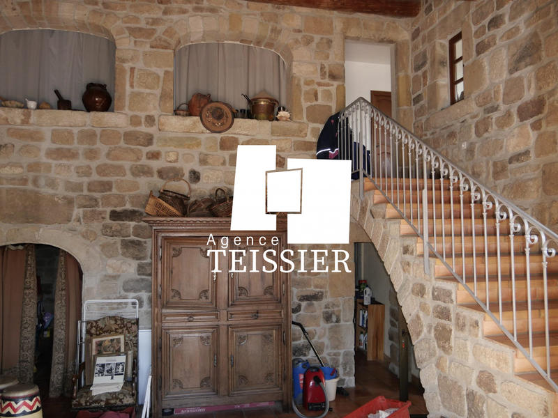 Maison - 286 m² - 9 pièces