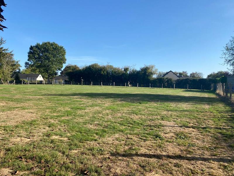 Terrain constructible - 3 600 m²