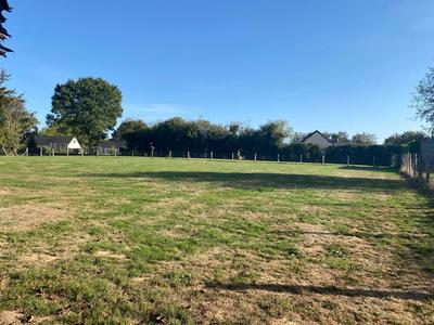 Terrain constructible - 3 600 m²