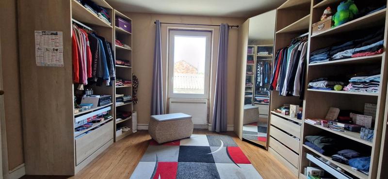 Maison - 252 m² - 10 pièces