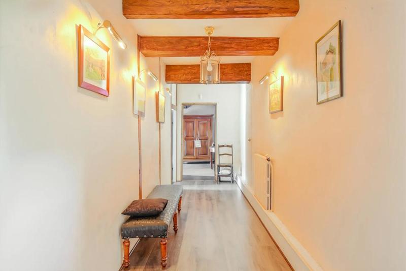 Demeure - 340 m² - 10 pièces