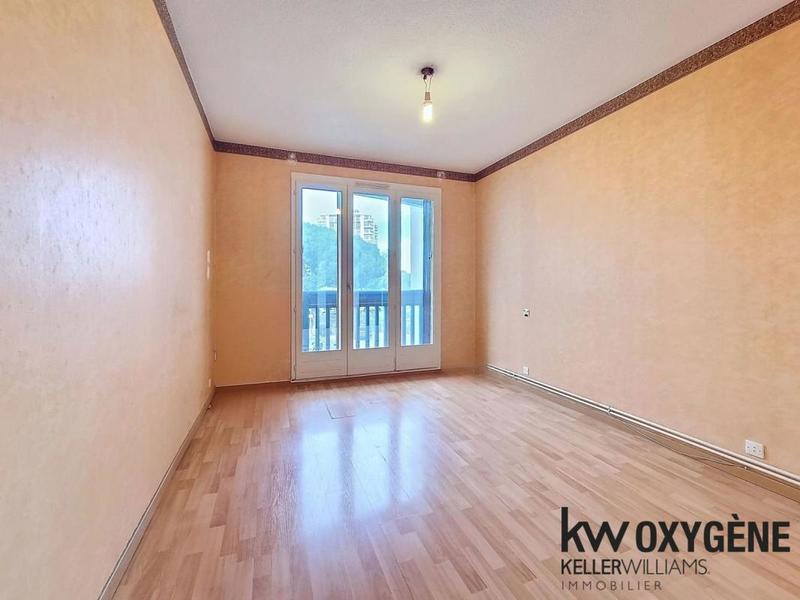 Appartement - 100 m² - 4 pièces