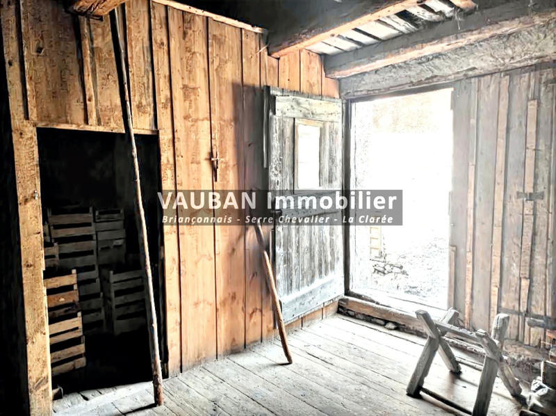 Maison - 380 m² - 3 pièces