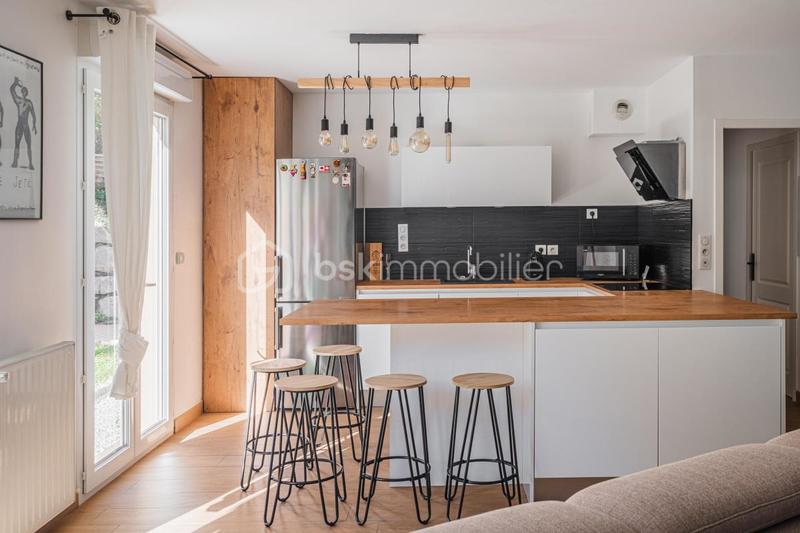 Appartement - 79 m² - 3 pièces
