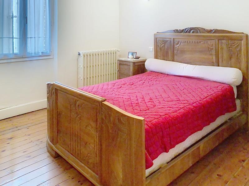 Maison - 300 m² - 12 pièces