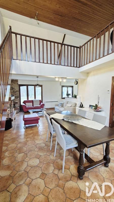 Maison - 180 m² - 6 pièces