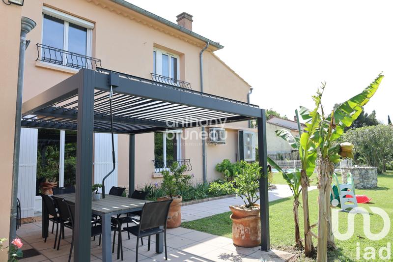 Maison - 220 m² - 9 pièces