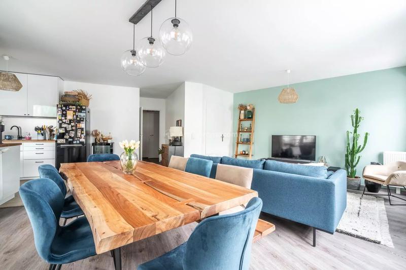 Appartement - 80 m² - 4 pièces