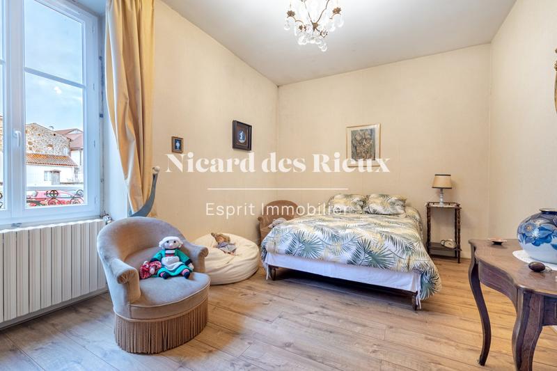 Maison - 264 m² - 10 pièces