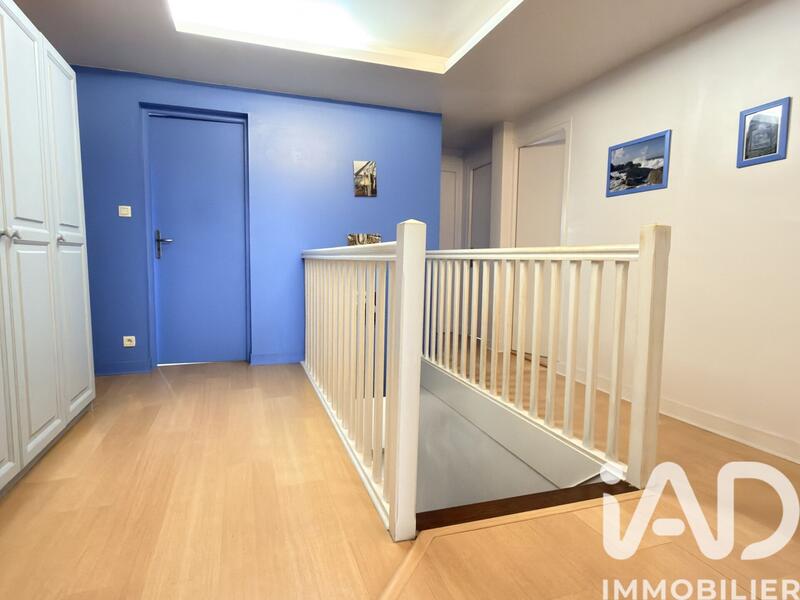 Maison - 264 m² - 10 pièces