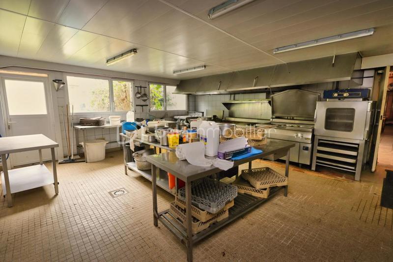Local commercial - 490 m² - 13 pièces