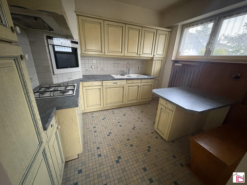 Maison - 185 m² - 6 pièces