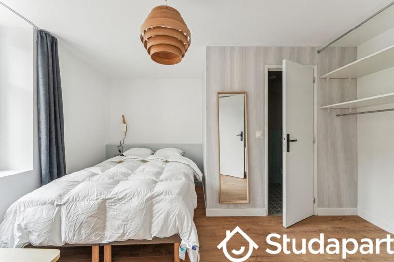 Chambre - 9 m² - 1 pièce