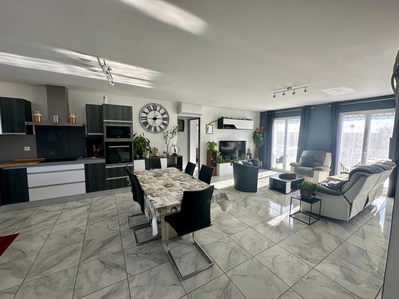 Maison - 105 m² - 5 pièces