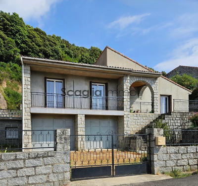 Maison de village - 104 m² - 4 pièces