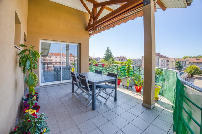 Appartement - 94 m² - 4 pièces