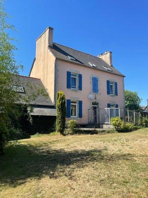 Maison - 231 m² - 6 pièces