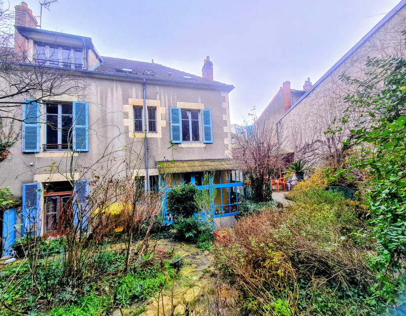 Maison - 227 m² - 10 pièces