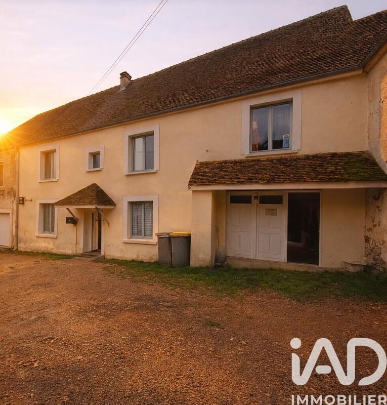 Maison - 144 m² - 8 pièces