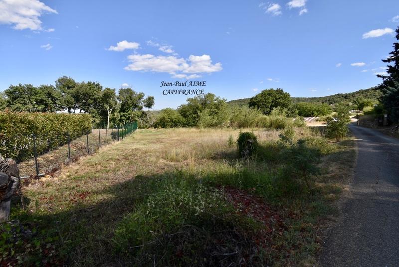 Terrain constructible - 1 139 m²