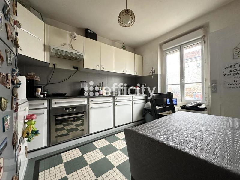 Maison - 80 m² - 6 pièces