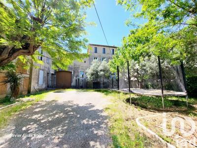 Maison - 275 m² - 11 pièces