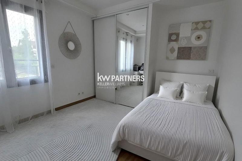 Maison d'architecte - 446 m² - 9 pièces